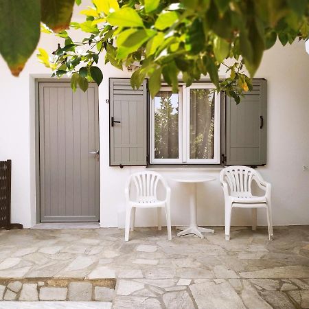 Pension Nikolas Skiathos Town Bagian luar foto