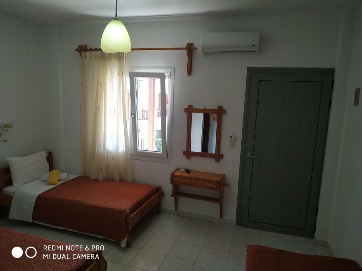Pension Nikolas Skiathos Town Bagian luar foto