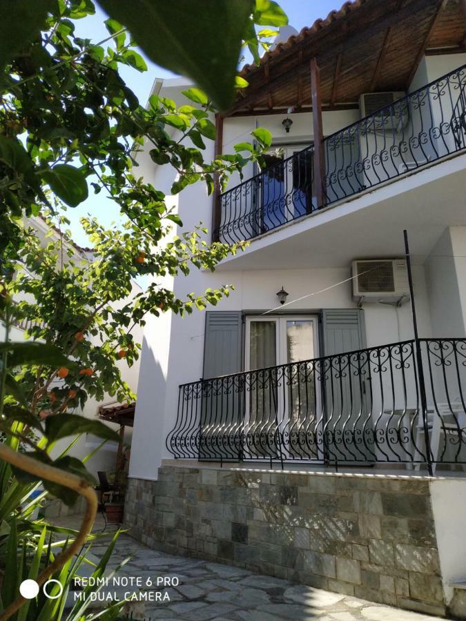 Pension Nikolas Skiathos Town Bagian luar foto